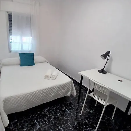 Apartment Budget And Lovely Macarena Seville